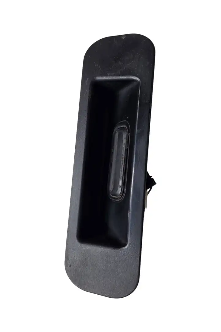 Opel Astra J (2009 - 2012) 13271375 Кнопка закрытия крышки багажника — фото 3