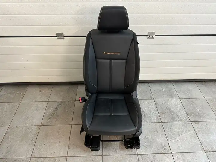 Ford Ranger (2019 - ) Переднее сиденье пассажира — фото 1