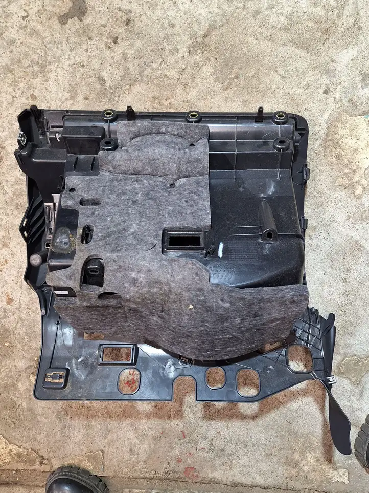Audi A5 8T 8F (2007 - 2011) 8K1857035 Вещевой ящик — фото 4