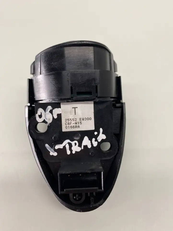 Nissan X-Trail T30 (2001 - 2007) 25552EQ300 Кнопки на рулевом колесе — фото 5