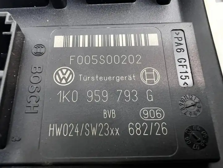 Volkswagen PASSAT B6 (2005 - 2010) 1K0959793G Мотор стеклоподъемника передний — фото 3