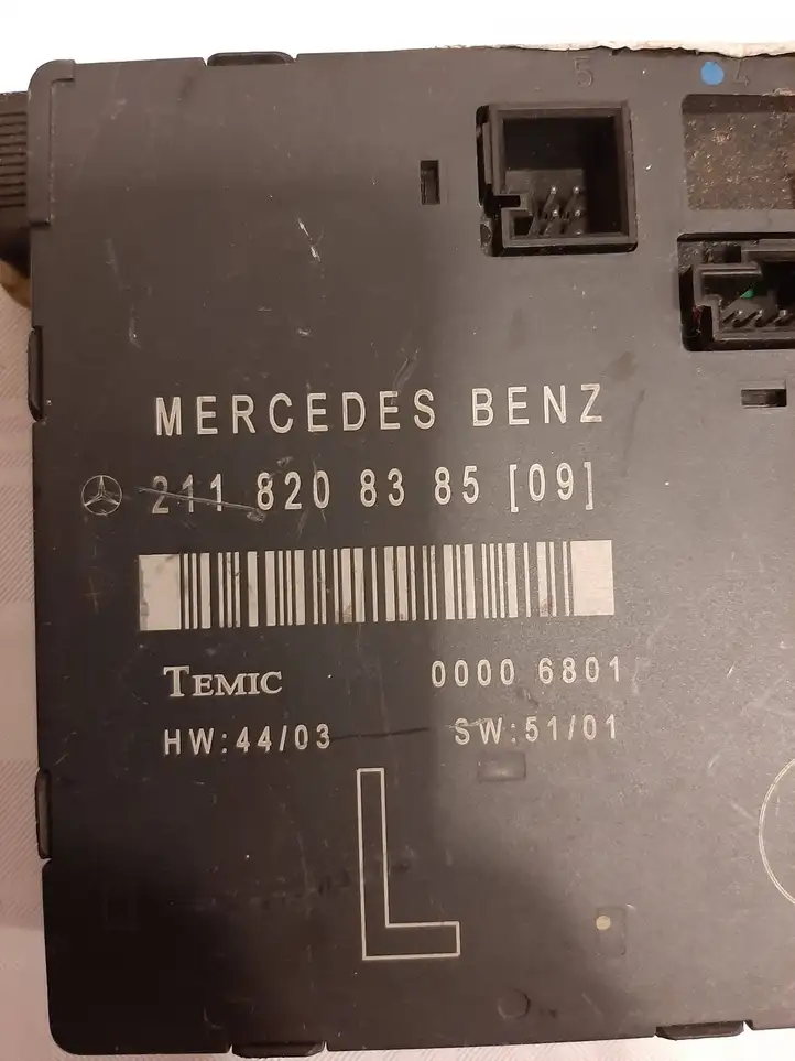 Mercedes-Benz E W211 (2002 - 2009) 2118208385 Блок управления дверью — фото 3