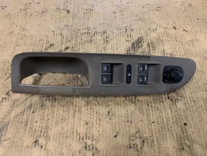 Volkswagen PASSAT B6 (2005 - 2010) 1K4959857 Блок кнопок стеклоподъемников — фото 1