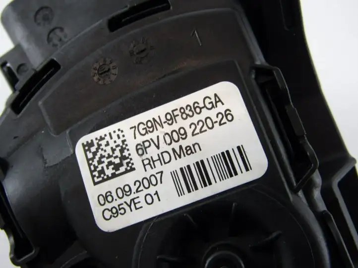 Land Rover Freelander 2 - LR2 (2006 - 2010) Педаль акселератора — фото 2