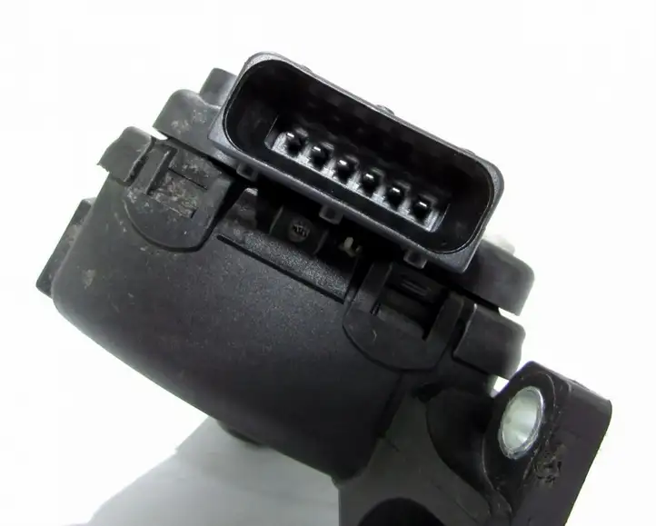 Nissan Primera (2001 - 2008) Педаль акселератора — фото 3
