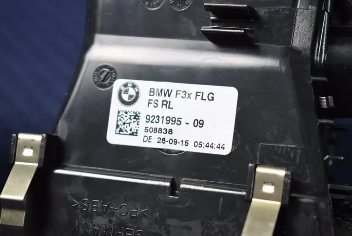 BMW 3 F30 F35 F31 (2012 - 2018) 9346226 Воздушная решетка панели — фото 5