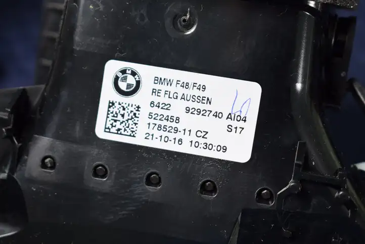 BMW X1 F48 F49 (2015 - 2022) 9292741 Воздушная решетка панели — фото 5
