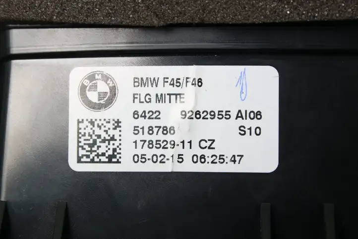 BMW 2 F45 (2014 - 2021) 9262955 Воздушная решетка панели — фото 6
