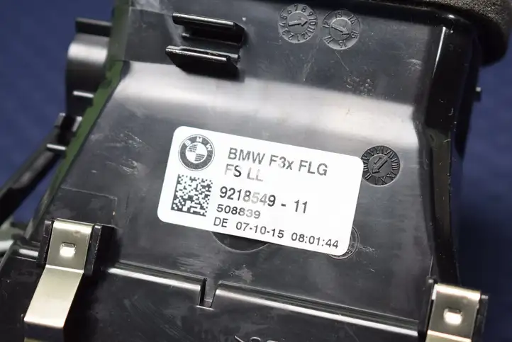 BMW (2013 - 2017) 9218549 Воздушная решетка панели — фото 4