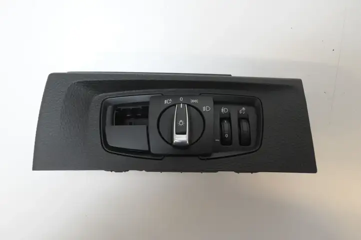 BMW 1 F20 F21 (2011 - 2019) 9288027 Включатель фонарей — фото 1