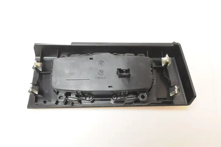 BMW 1 F20 F21 (2011 - 2019) 9288027 Включатель фонарей — фото 2