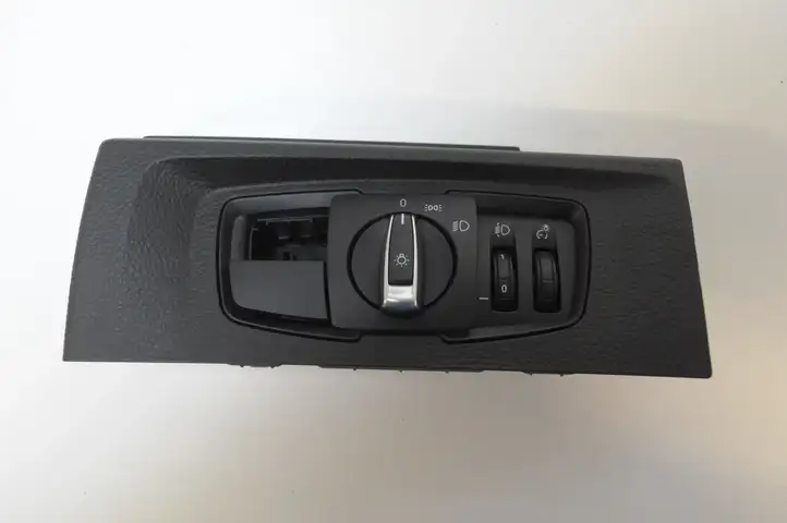 BMW 1 F20 F21 (2011 - 2019) 9387283 Включатель фонарей — фото 1