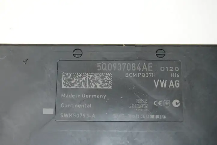 Audi A3/S3 8V (2012 - 2016) 5Q0937084AE Модуль управления кузовом (BCM) — фото 6
