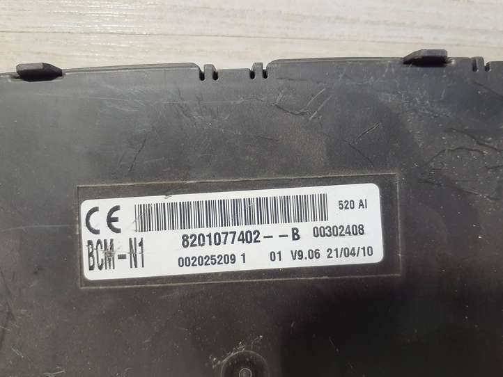 Renault Kangoo II (2008 - 2014)  8201077402 Mодуль kомфортa