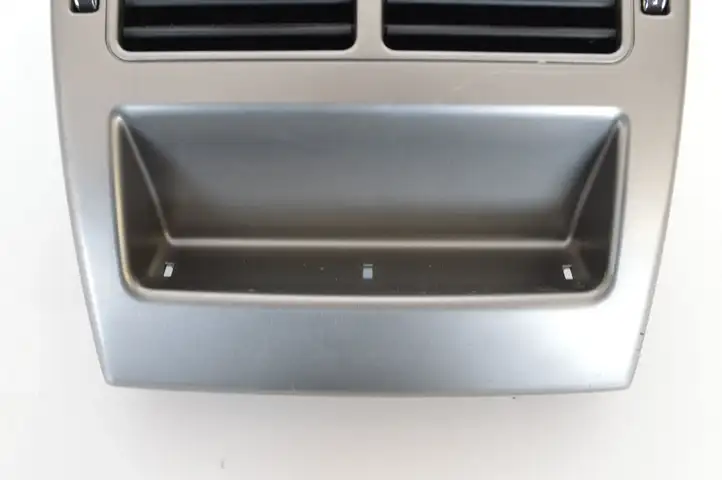 Jaguar XF X250 (2007 - 2015) 8X235467446 Воздушная решетка панели — фото 2