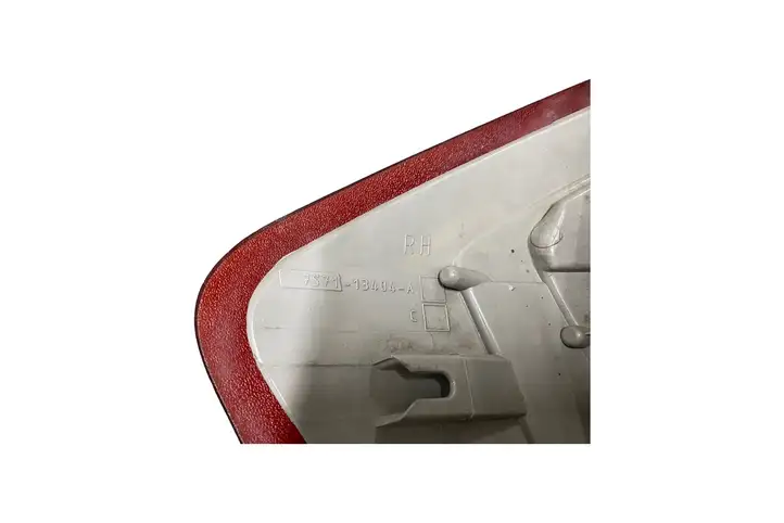Ford Mondeo MK IV (2007 - 2014) 7S7113404A Задний фонарь в кузове — фото 8