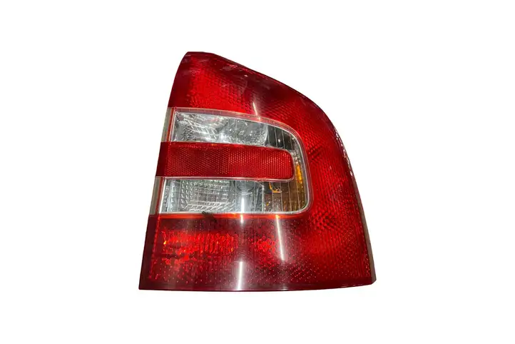 Skoda Octavia Mk2 (1Z) (2004 - 2013) 1Z9945258 Задний фонарь в кузове — фото 4