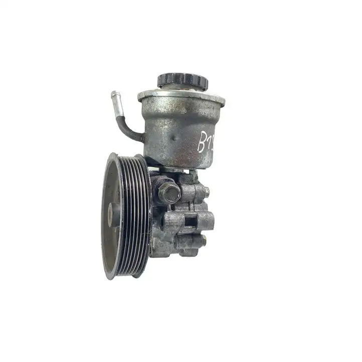 Toyota Avensis T250 (2006 - 2009) Насос ГУР — фото 1