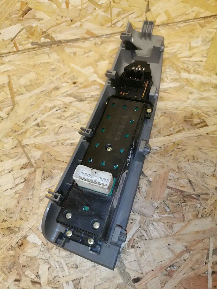 Hyundai Santa Fe (2005 - 2009) 93570-2B140BS Блок кнопок стеклоподъемников — фото 2