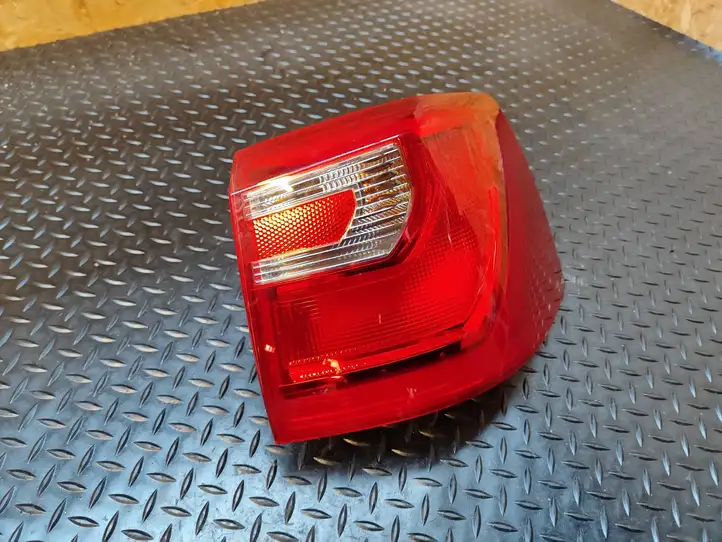 Seat Alhambra (Mk2) (2010 - 2017) 7N5945096G Задний фонарь в кузове — фото 2