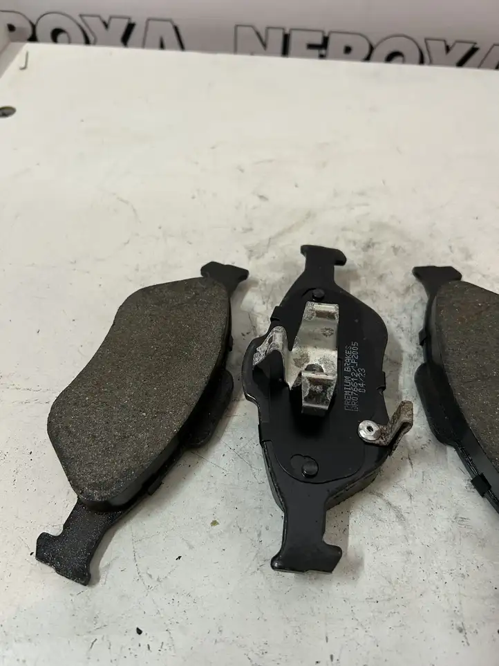 Toyota Yaris (2005 - 2009) LP2005 Передние тормозные колодки — фото 2