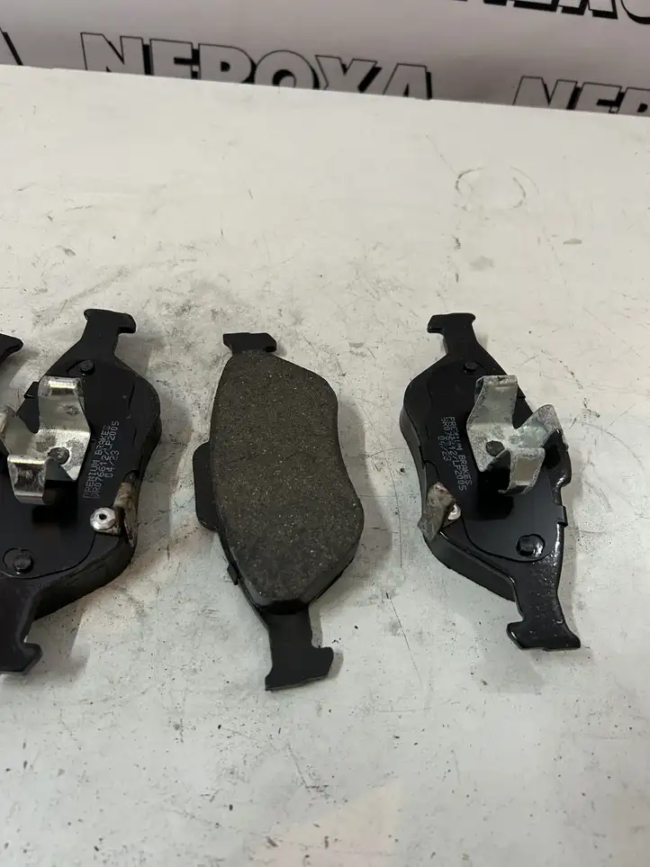 Toyota Yaris (2005 - 2009) LP2005 Передние тормозные колодки — фото 3
