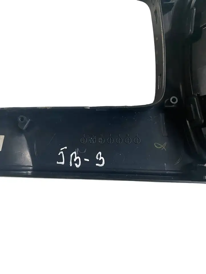 Mazda 6 (2005 - 2007) GJ6A6461Y2 Передняя пепельница — фото 4