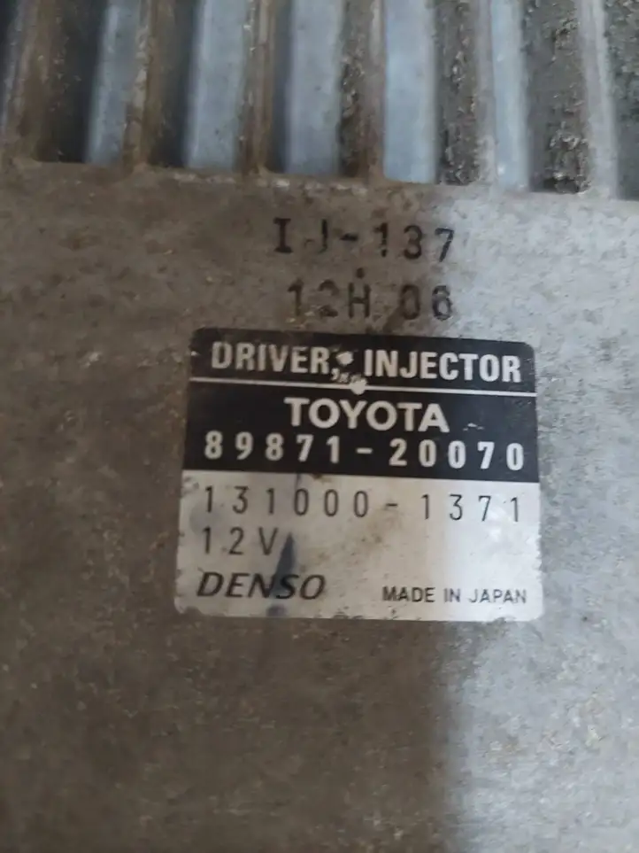 Toyota Auris 150 (2006 - 2012) 8987120070 Блок управления форсунками — фото 2