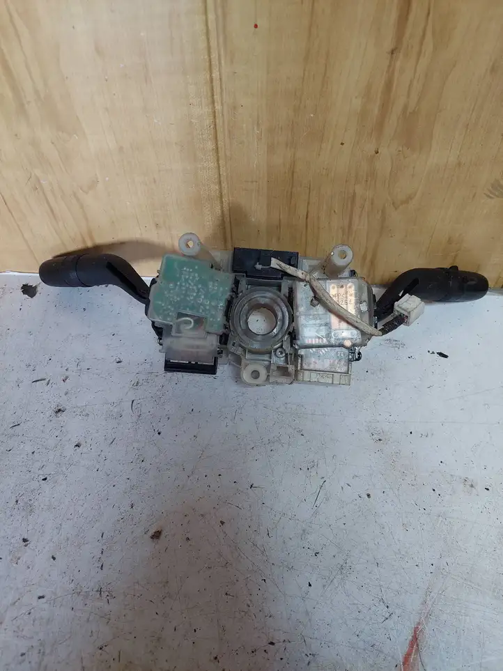 Mazda 6 (2002 - 2005) 17D318 Регулировка рулевой колонки — фото 2