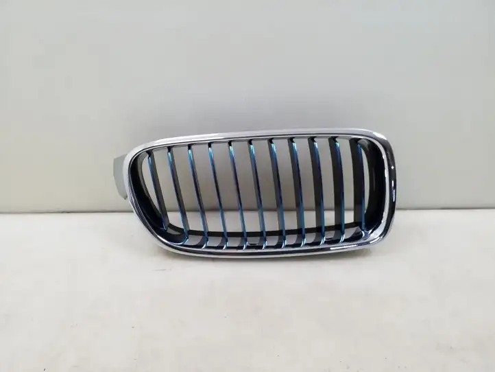 BMW 3 F30 F35 F31 (2012 - 2018) 7405836 Передняя решетка — фото 1