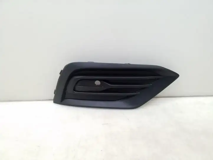 Volvo V60 (2018 - ) 31455514 Нижняя решетка переднего бампера — фото 1