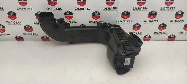 BMW 3 F30 F35 F31 (2012 - 2018) 8507565 Корпус воздушного фильтра — фото 1