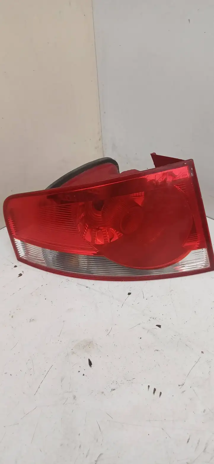 Seat Altea XL (2004 - 2015) 5P8945095A Задний фонарь в кузове — фото 1
