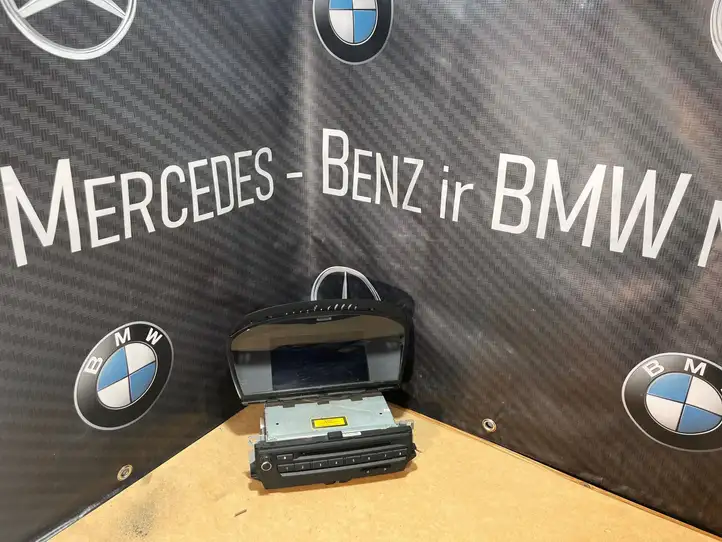 BMW 3 E90 E91 (2005 - 2012) 9177126 Магнитола / мультимедийная система — фото 1