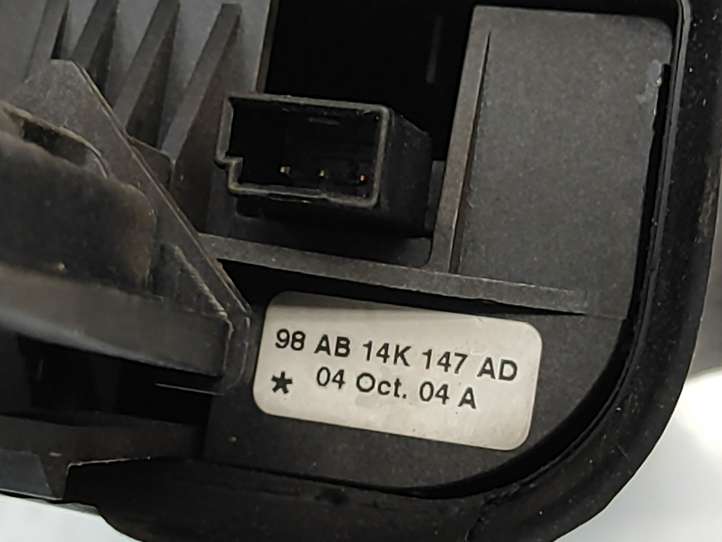 Ford Mondeo Mk III (2000 - 2007)  98AB14K147AD Мултифункционный включатель управления / ручка