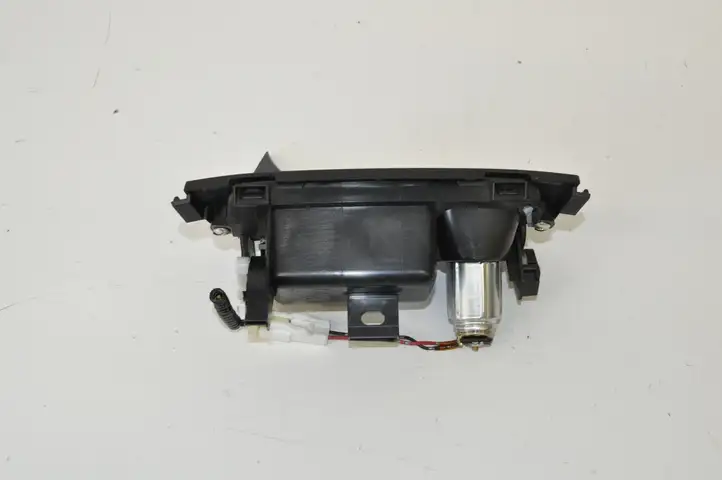 Subaru Outback (2007 - 2009) 92122AG200 Передняя пепельница — фото 2