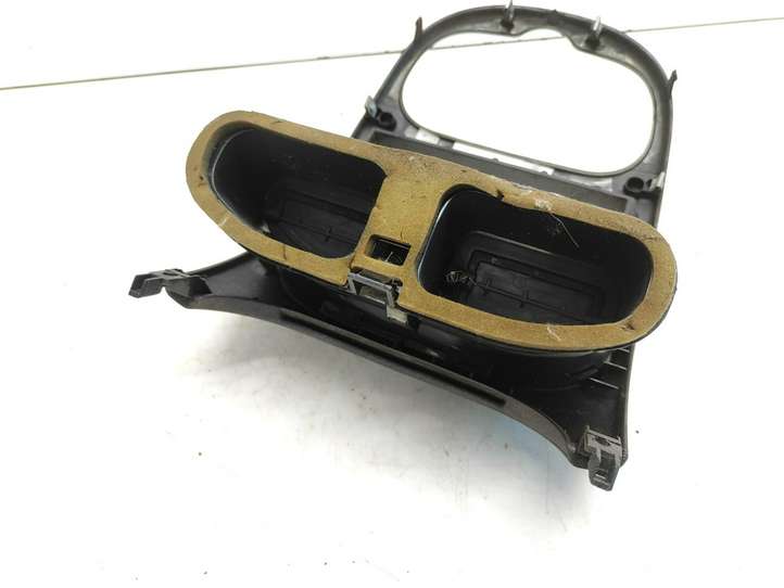 Peugeot 206 (1998 - 2012)  9640404777 Центральный дефлектор