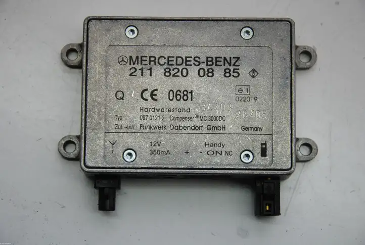 Mercedes-Benz ML W164 (2005 - 2011) A2118200885 Усилитель антенны — фото 1