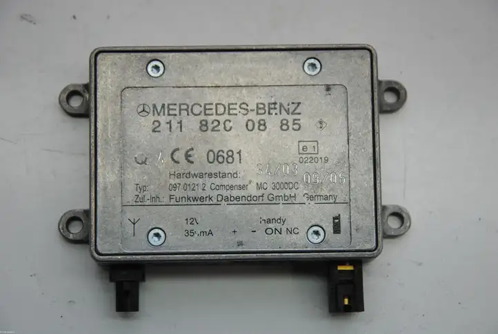 Mercedes-Benz ML W164 (2005 - 2011) A2118200885 Усилитель антенны — фото 1