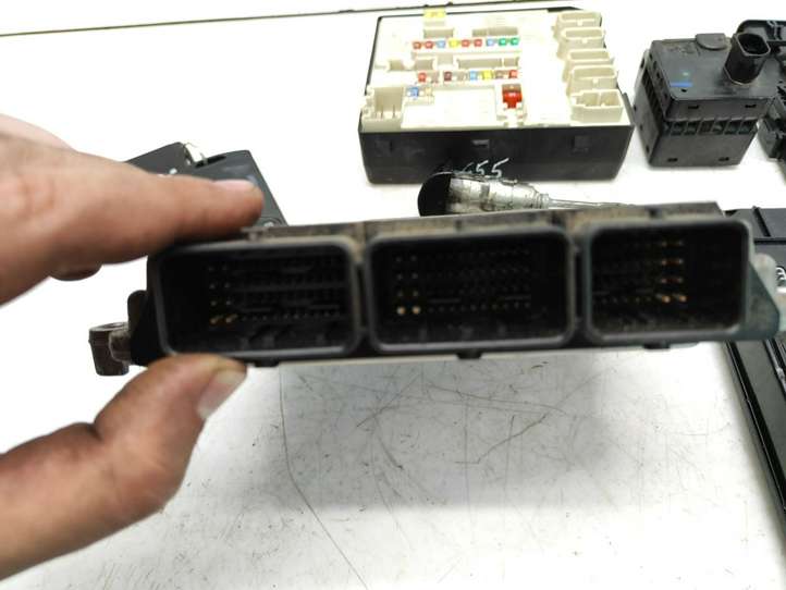 Renault Laguna (2007 - 2015)  0281015323 Комплект зажигания