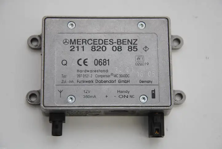 Mercedes-Benz ML W164 (2005 - 2011) A2118200885 Усилитель антенны — фото 1