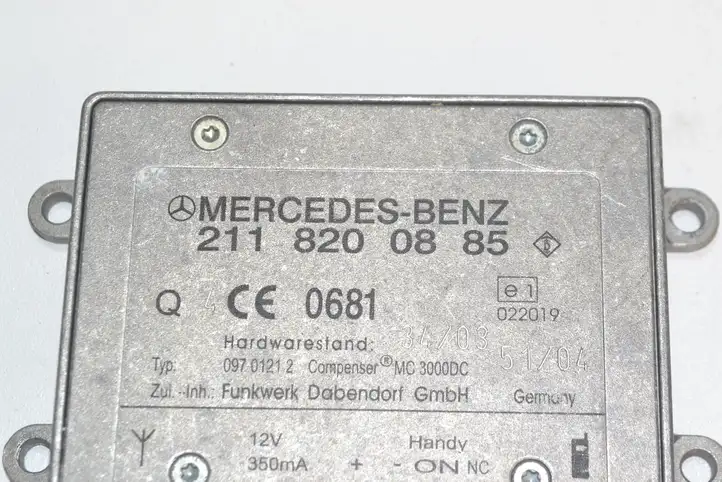 Mercedes-Benz CLS C219 (2003 - 2011) A2118200885 Усилитель антенны — фото 3