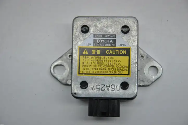 Lexus GS 300 350 430 450h (2004 - 2007) 8918330070 Датчик ускорения — фото 1