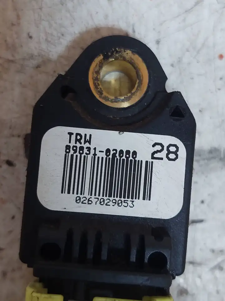 Toyota Auris 150 (2006 - 2012) 8983102080 Датчик удара SRS — фото 1