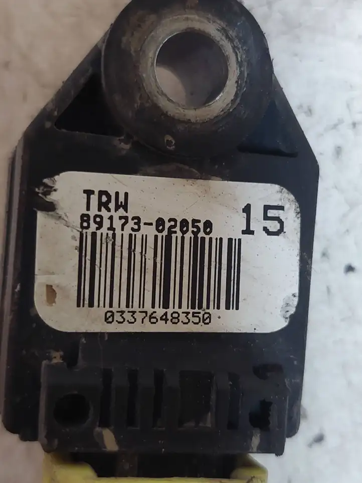 Toyota Auris 150 (2006 - 2012) 8917302050 Датчик удара SRS — фото 1