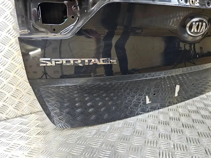 Kia Sportage (2018 - 2021) Крышка багажника — фото 5