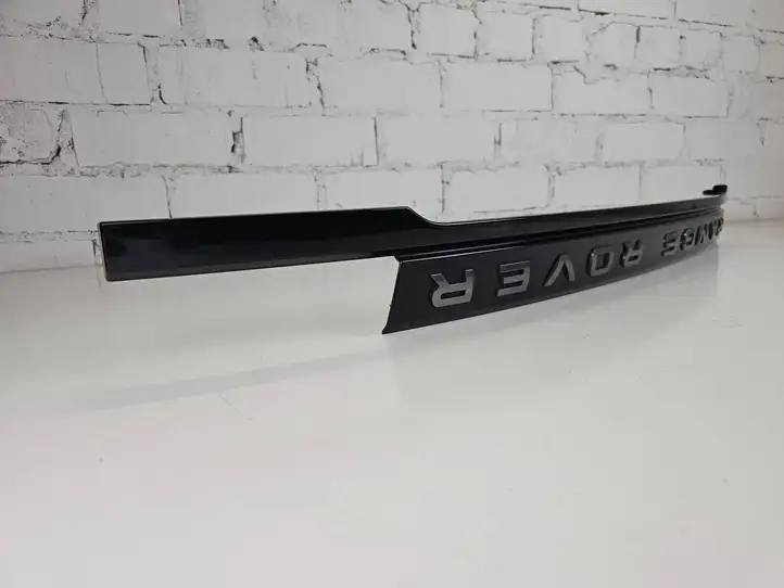 Land Rover Evoque II (2018 - ) K8d2402a30a Комплект обшивки крышки багажника — фото 2