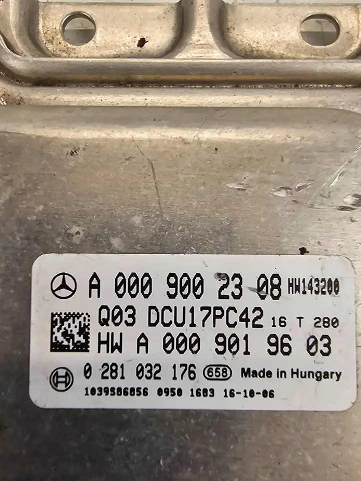 Mercedes-Benz Sprinter W906 (2006 - 2018) A0009002308 Блок управления системой выбросов — фото 3