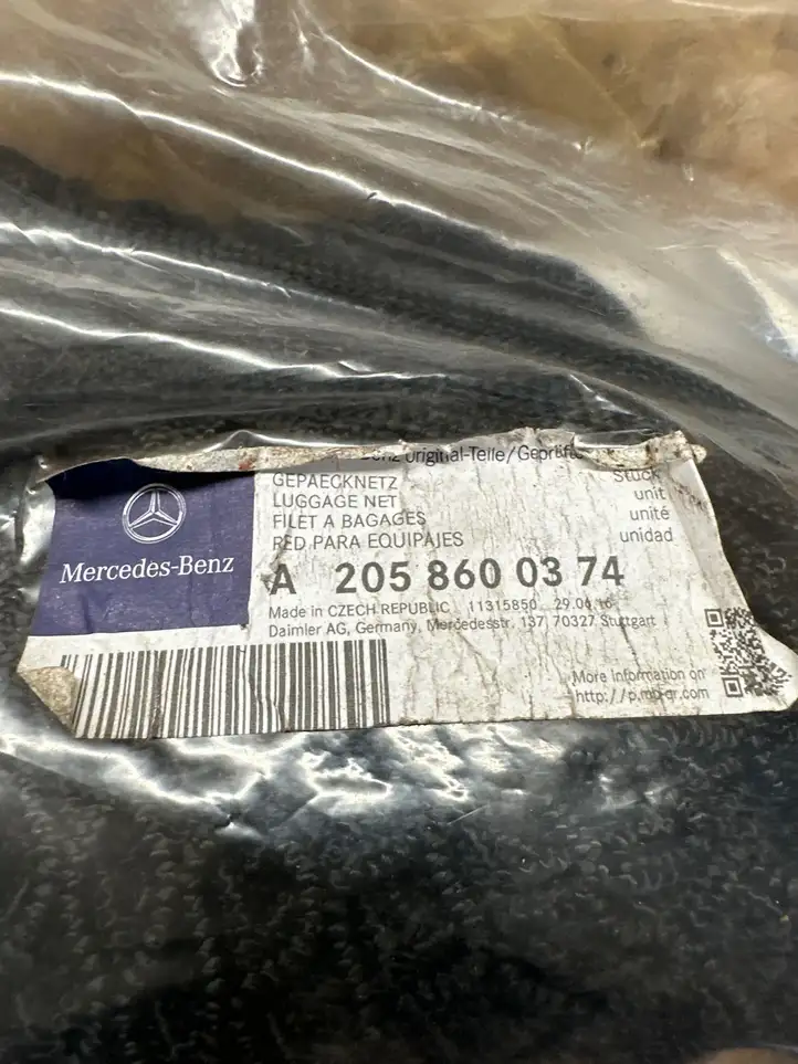 Mercedes-Benz C W205 (2014 - 2021) A2058600374 Шторка багажника (сетка) — фото 2