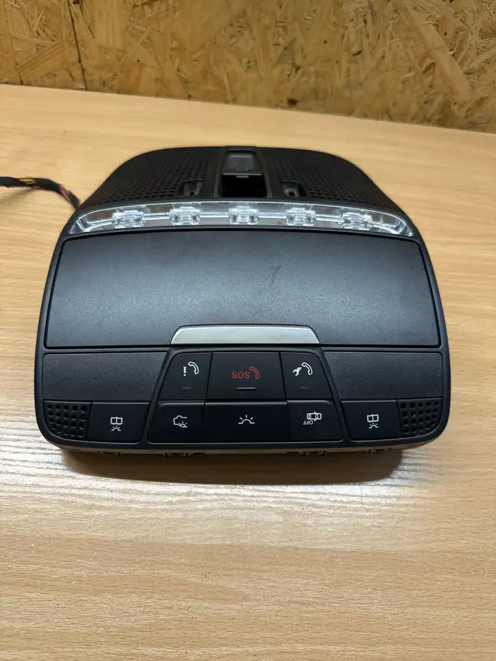 Mercedes-Benz C W205 (2014 - 2021) A0008275323 Передняя подсветка — фото 1